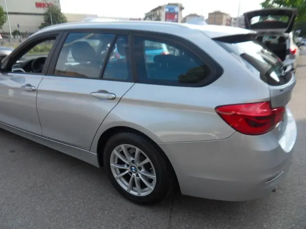 Usata BMW 318 150 CV (110 kW) 2017 Argento Station wagon