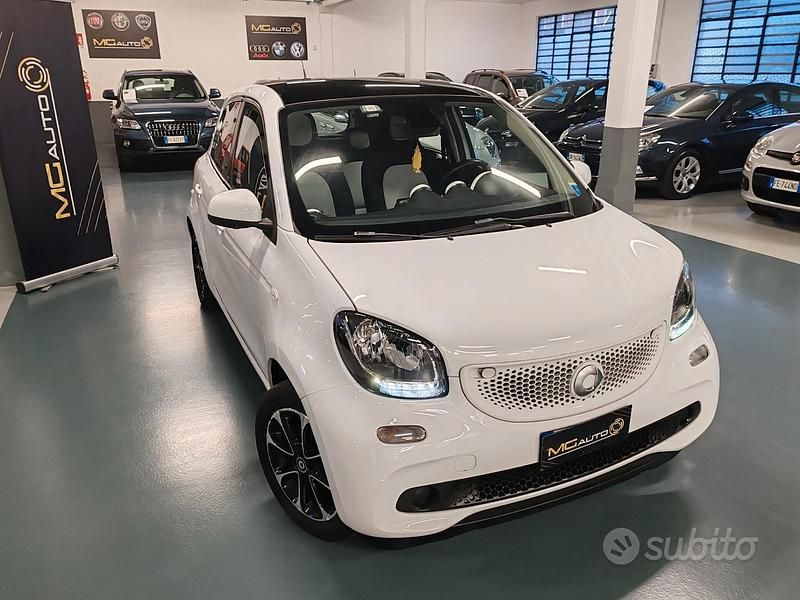 Usata Smart ForFour Prime 70 CV (51 kW) 2015 Bianco Utilitaria