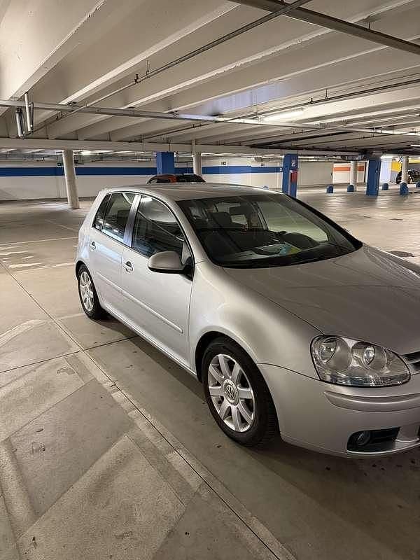 Usata VW Golf IV Sportline 140 CV (102 kW) 2005 Berlina