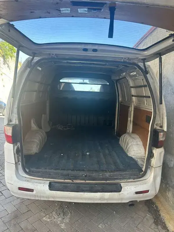 Usata Hyundai H-1 Comfort 80 CV (58 kW) 2002 Bianco Monovolume
