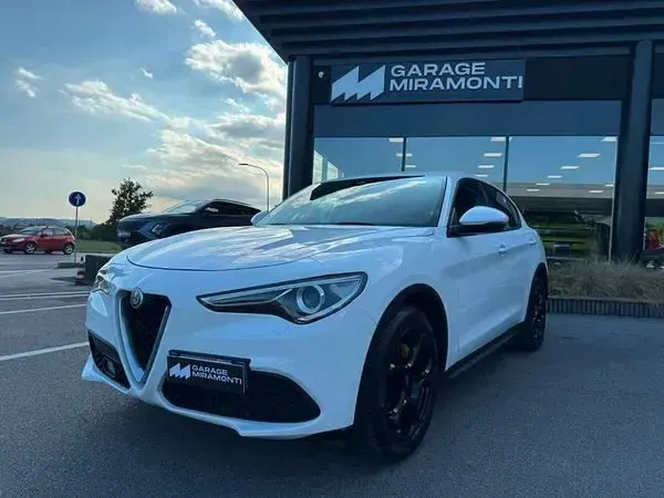 Usata Alfa Romeo Stelvio Business 160 CV (117 kW) 2019 SUV