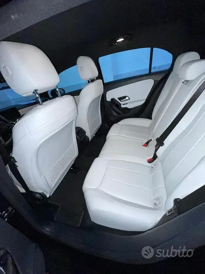 Occasion Mercedes A180 2018 Noir Berline