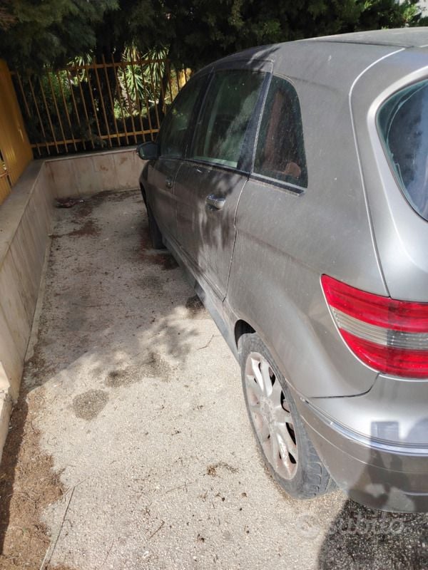 Usata Mercedes B200 Elegance 2006 Grigio Monovolume