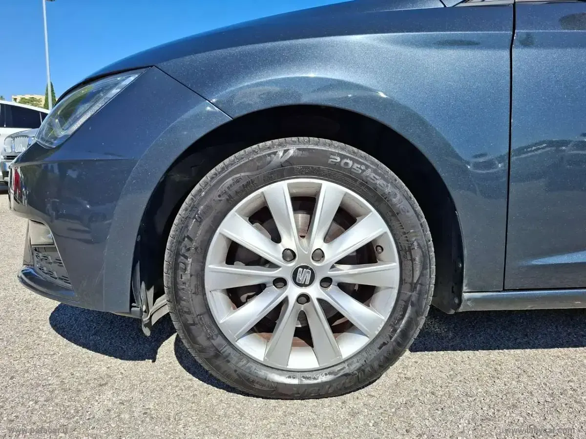 Usata Seat Leon ST Business 116 CV (85 kW) 2020 Blu Station wagon