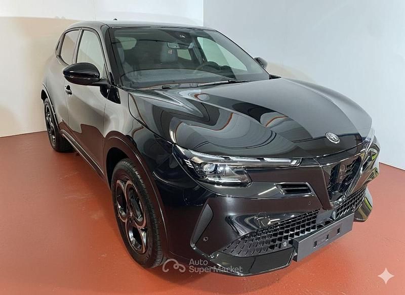 Nuova Alfa Romeo Junior 145 CV (106 kW) 2026 Nero SUV