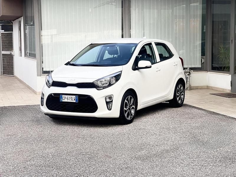 Usata Kia Picanto 65 CV (47 kW) 2023 Bianco Utilitaria