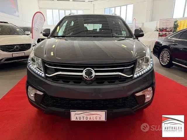 Usata SsangYong Korando Limited 178 CV (130 kW) 2019 Grigio SUV