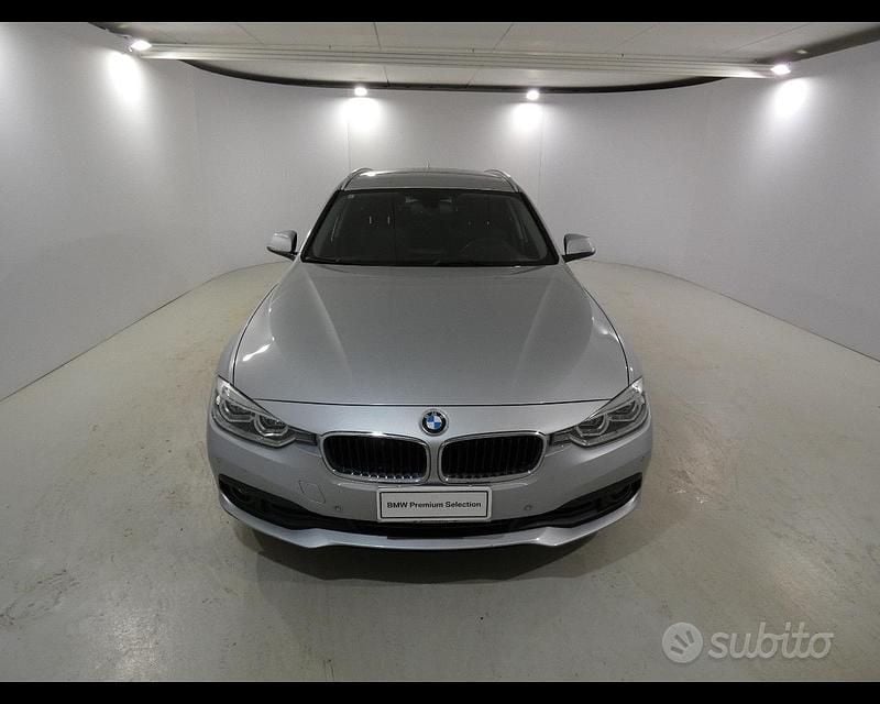 Usata BMW 316 Advantage 115 CV (84 kW) 2018 Glaciersilver metallizzato Station wagon