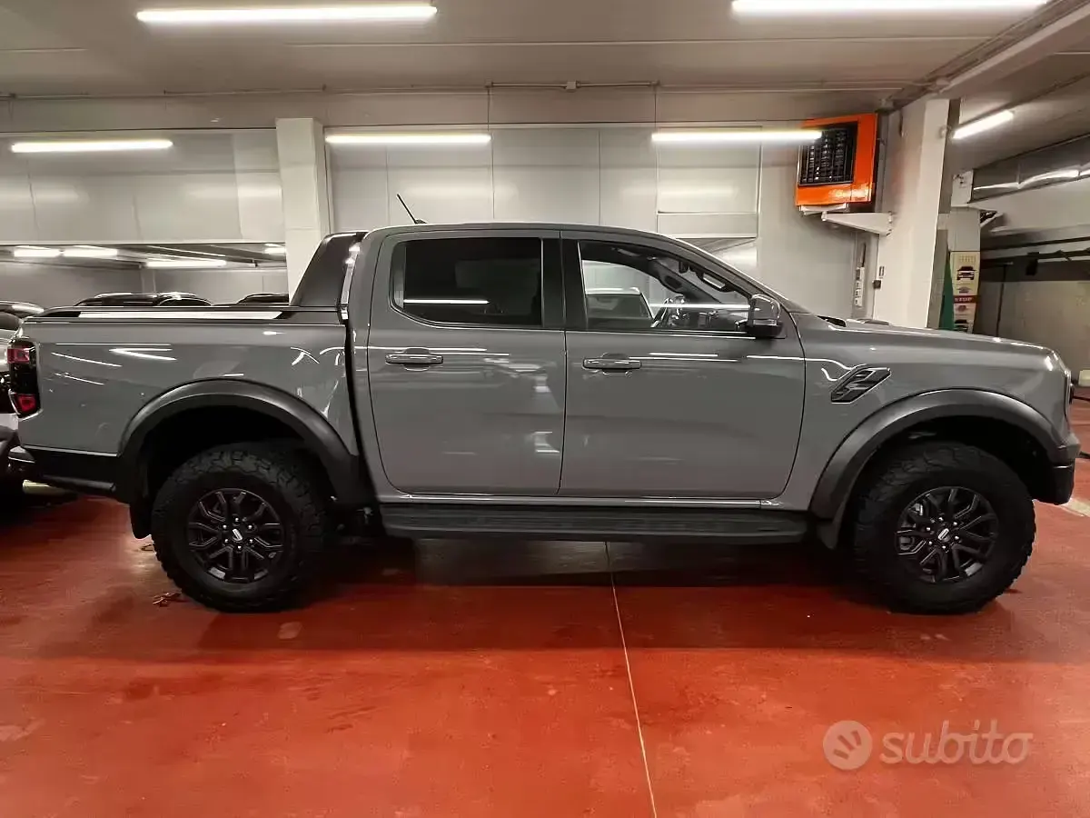 Usata Ford Ranger Raptor 292 CV (214 kW) 2024 Conquer grey Pick-up