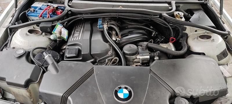 Usata BMW 2002 143 CV (105 kW) 2002 Grigio Berlina