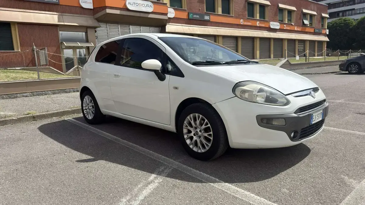 Usata Fiat Punto Evo 77 CV (56 kW) 2011 Utilitaria