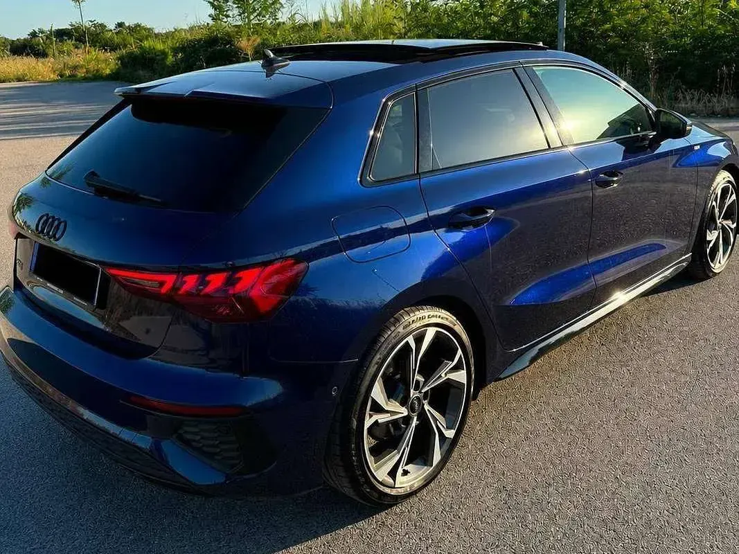 Usata Audi A3 Attraction 110 CV (80 kW) 2024 Blu/azzurro Berlina