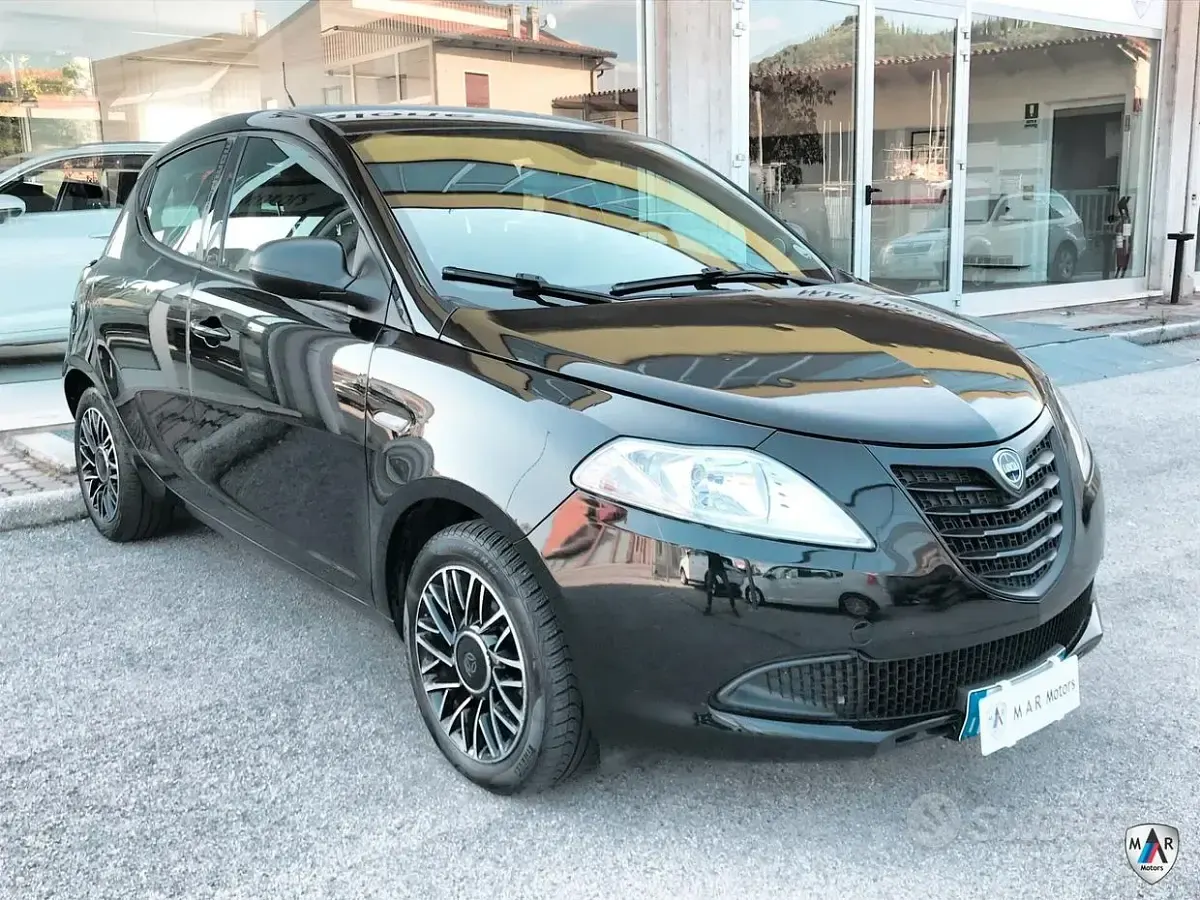 Usata Lancia Ypsilon S 69 CV (50 kW) 2013 Nero Utilitaria