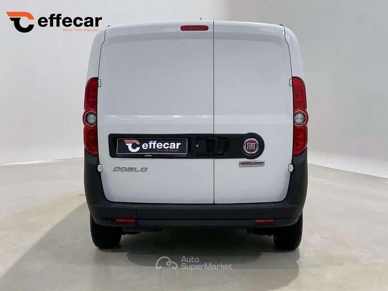 Usata Fiat Doblò S 95 CV (69 kW) 2020 Bianco Monovolume