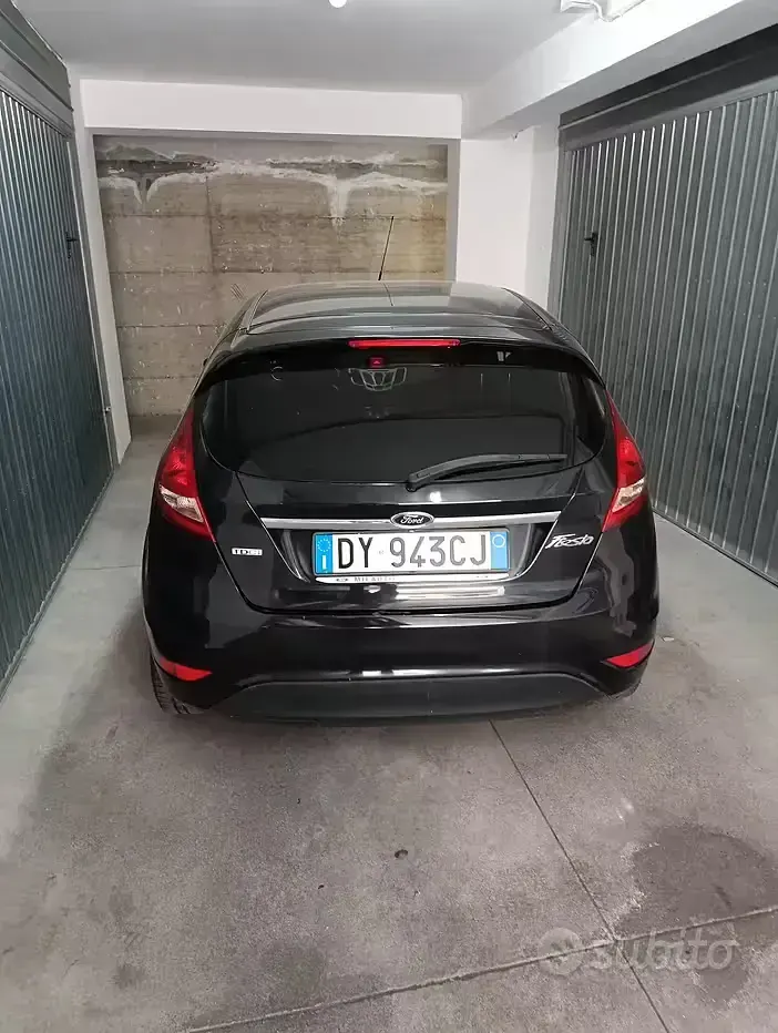 Usata Ford Fiesta 90 CV (66 kW) 2009 Nero Berlina