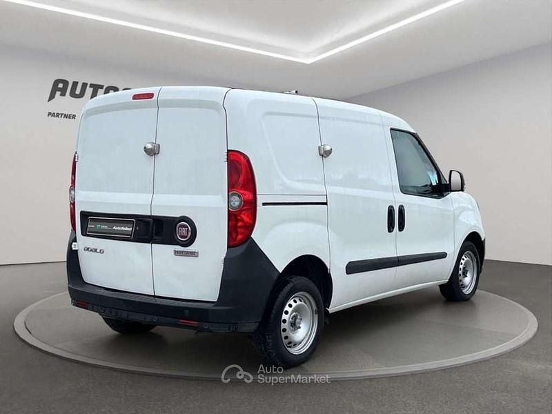 Usata Fiat Doblò Business 105 CV (77 kW) 2021 Bianco Monovolume