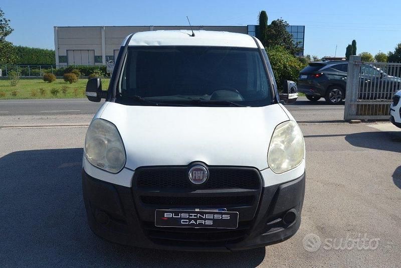 Usata Fiat Doblò 101 CV (74 kW) 2012 Bianco Monovolume