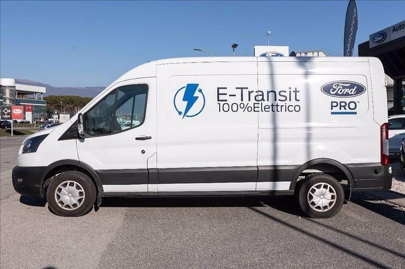 Usata Ford E-Transit Trend 135 kW (184 CV) 2022 Furgone