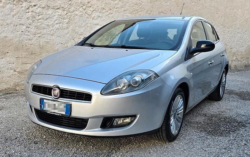 Grigio Usata 2014 Fiat Bravo Easy Due volumi | 6490 € (Molto cara) - Immagine 1/4