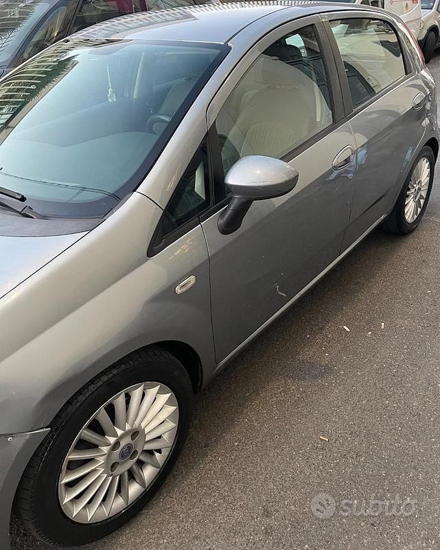 Usata Fiat Punto 75 CV (55 kW) 2006 Grigio Utilitaria