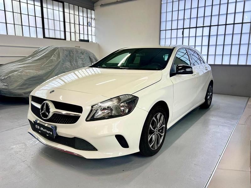 Usata Mercedes A180 110 CV (80 kW) 2017 Bianco Berlina