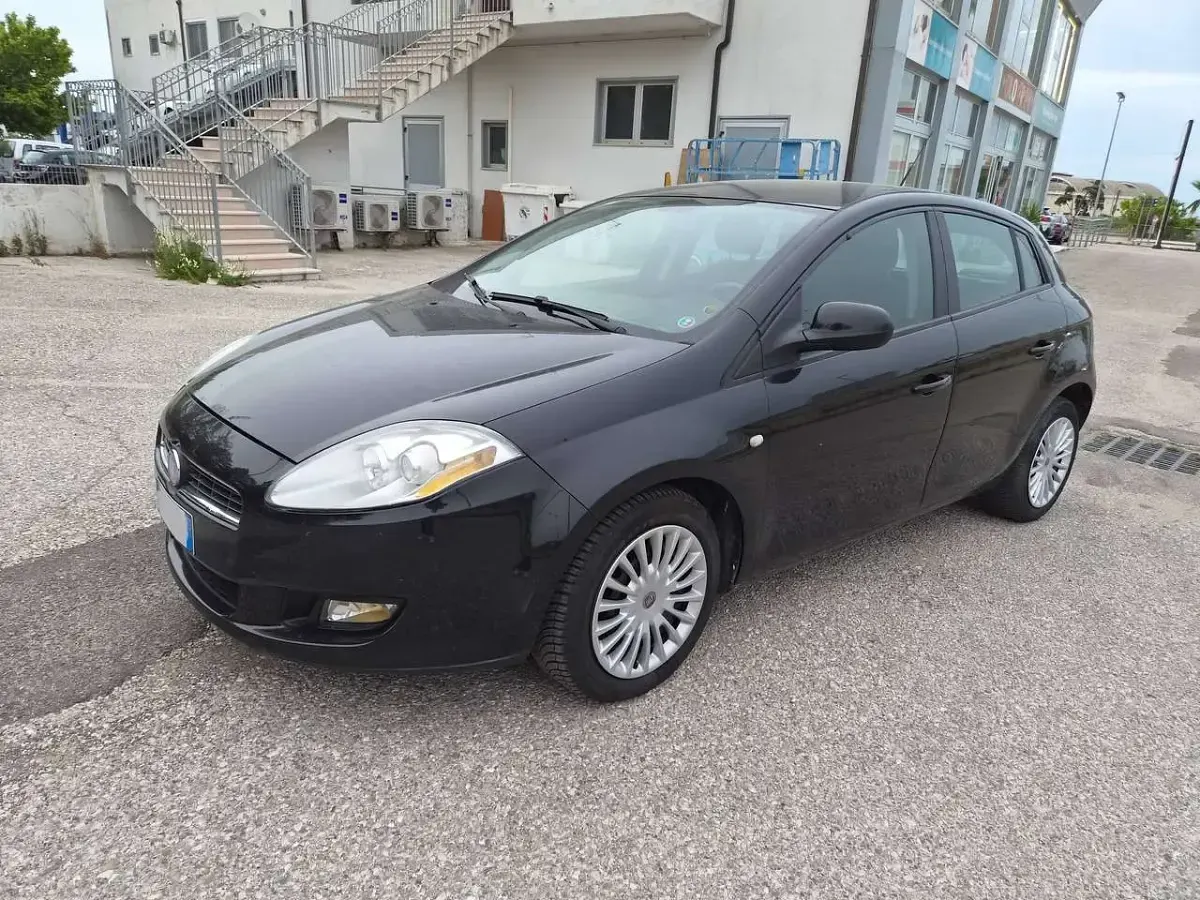 Usata Fiat Bravo Dynamic 90 CV (66 kW) 2007 Nero Utilitaria
