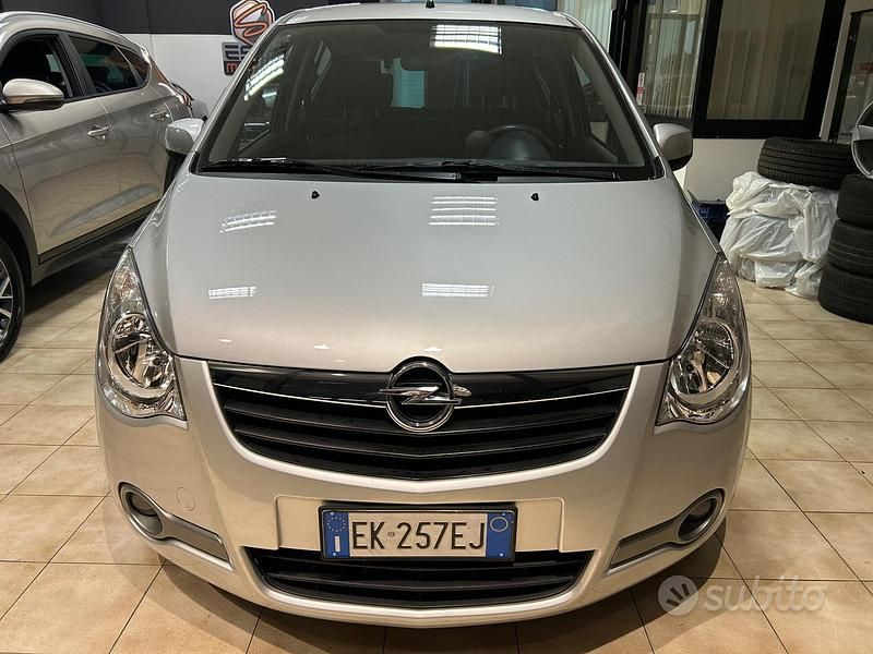 Usata Opel Agila Enjoy 68 CV (50 kW) 2011 Grigio Utilitaria