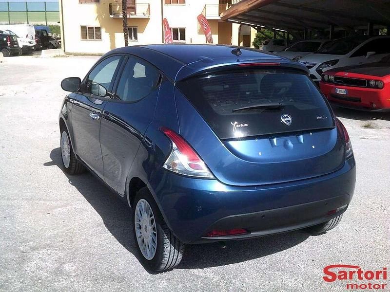 Usata Lancia Ypsilon S 71 CV (52 kW) 2021 Blu Utilitaria