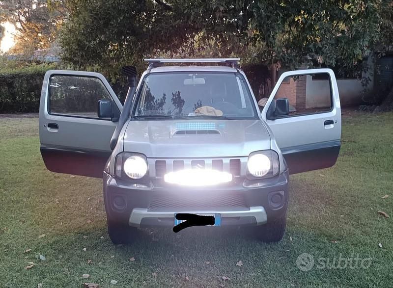 Usata Suzuki Jimny Style 86 CV (63 kW) 2012 SUV