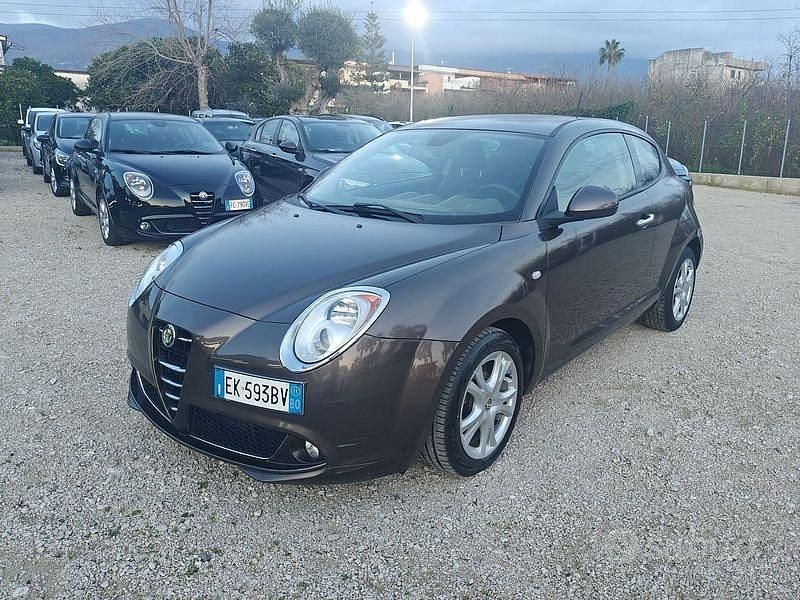 Usata Alfa Romeo MiTo Distinctive 95 CV (69 kW) 2011 Marrone Utilitaria