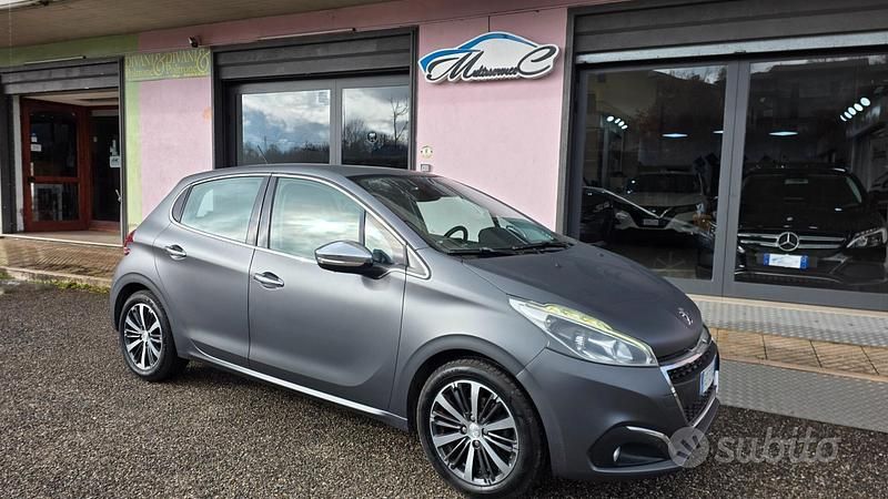 Usata Peugeot 208 Allure 82 CV (60 kW) 2016 Grigio Utilitaria