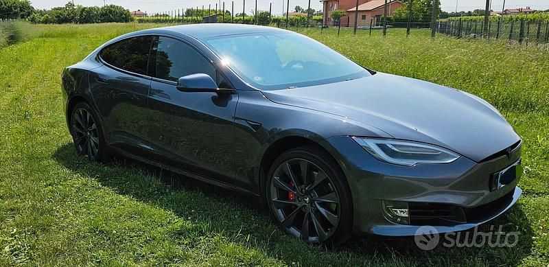Usata Tesla Model S Performance 169 kW (230 CV) 2020 Grigio Utilitaria