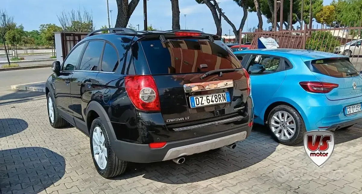 Usata Chevrolet Captiva 150 CV (110 kW) 2010 Nero SUV