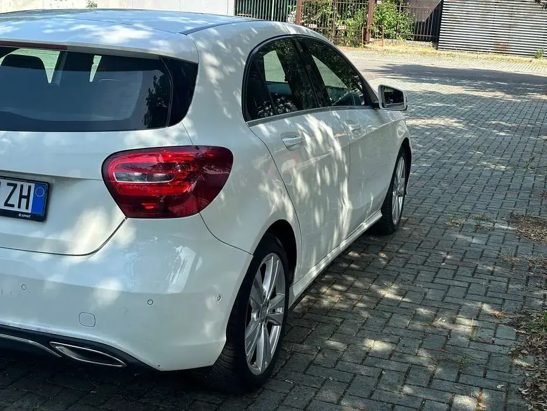 Usata Mercedes A180 109 CV (80 kW) 2016 Utilitaria
