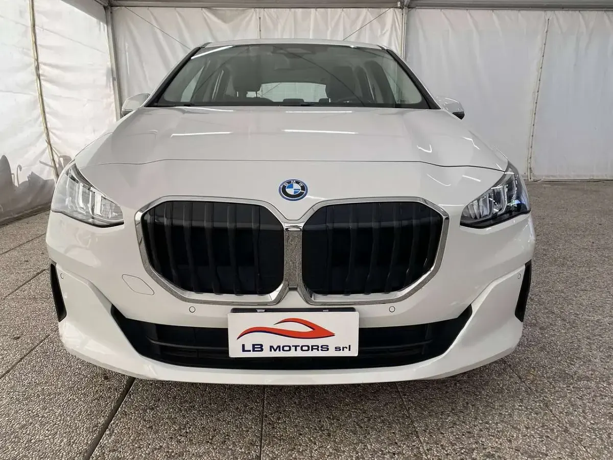 Usata BMW 225 Active Tourer Luxury Line 136 CV (100 kW) 2022 Bianco Monovolume