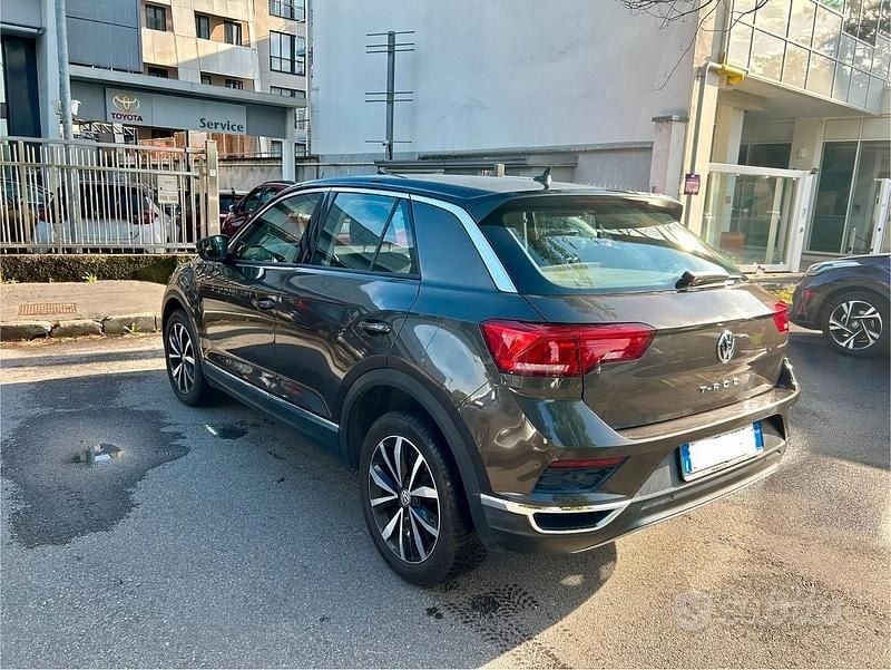 Usata VW T-Roc Advance 116 CV (85 kW) 2018 Bronzo SUV