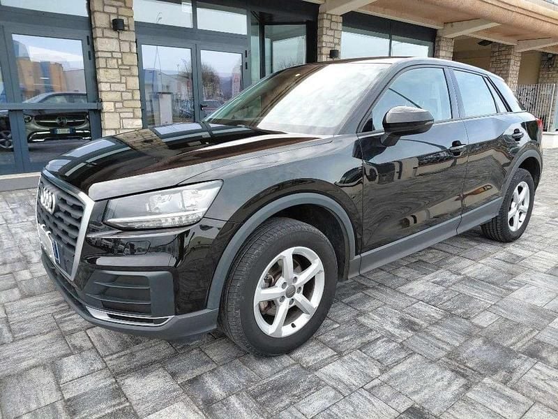 Nero Usata 2019 Audi Q2 Business SUV | 21.800 € (Buon prezzo) - Immagine 1/4