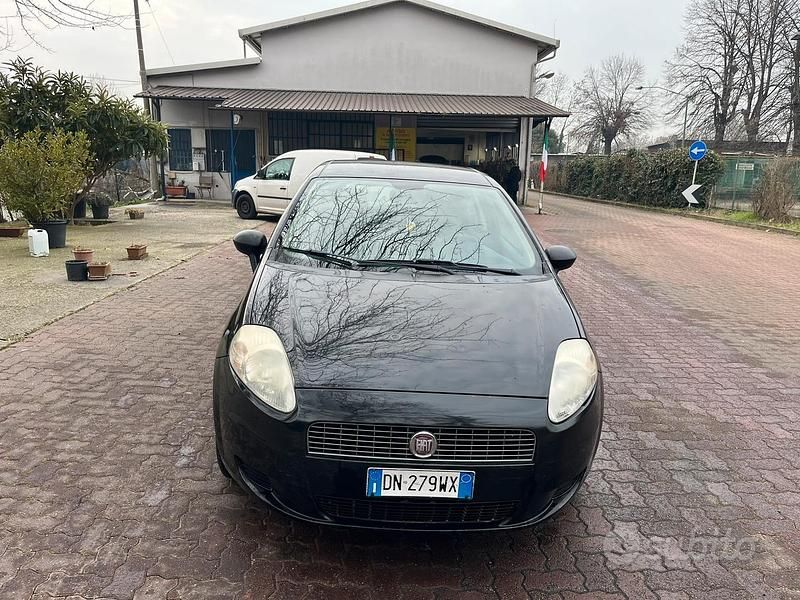 Usata Fiat Grande Punto 65 CV (47 kW) 2008 Nero Utilitaria