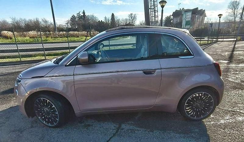 Usata Fiat 500e La Prima 42 kW (58 CV) 2021 Oro Cabrio
