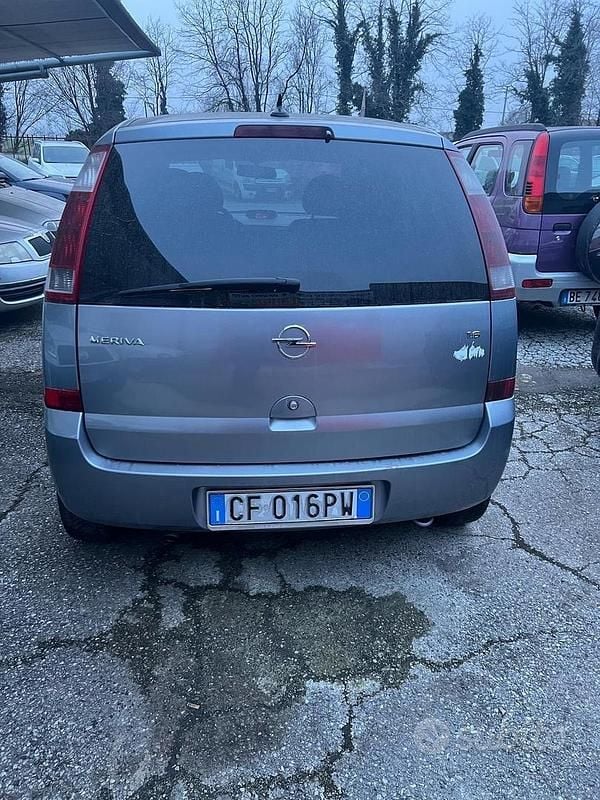 Usata Opel Meriva Cosmo 101 CV (74 kW) 2003 Grigio Monovolume