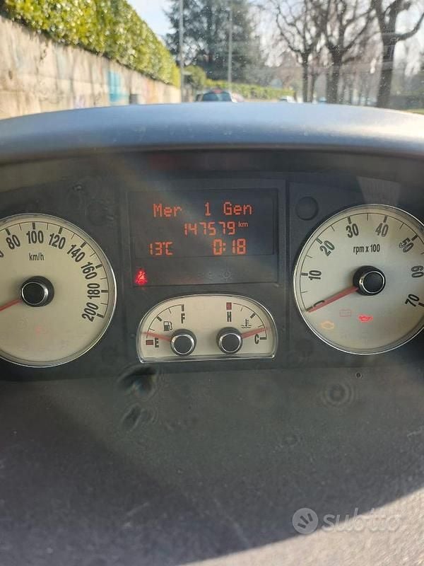 Usata Lancia Musa 90 CV (66 kW) 2007 Nero Monovolume