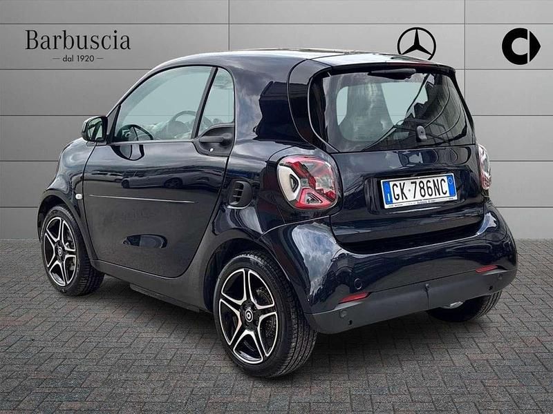 Usata Smart ForTwo Coupé Pulse 60 kW (82 CV) 2023 Blu/azzurro Utilitaria