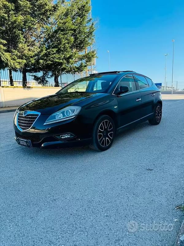 Usata Lancia Delta 120 CV (88 kW) 2008 Utilitaria