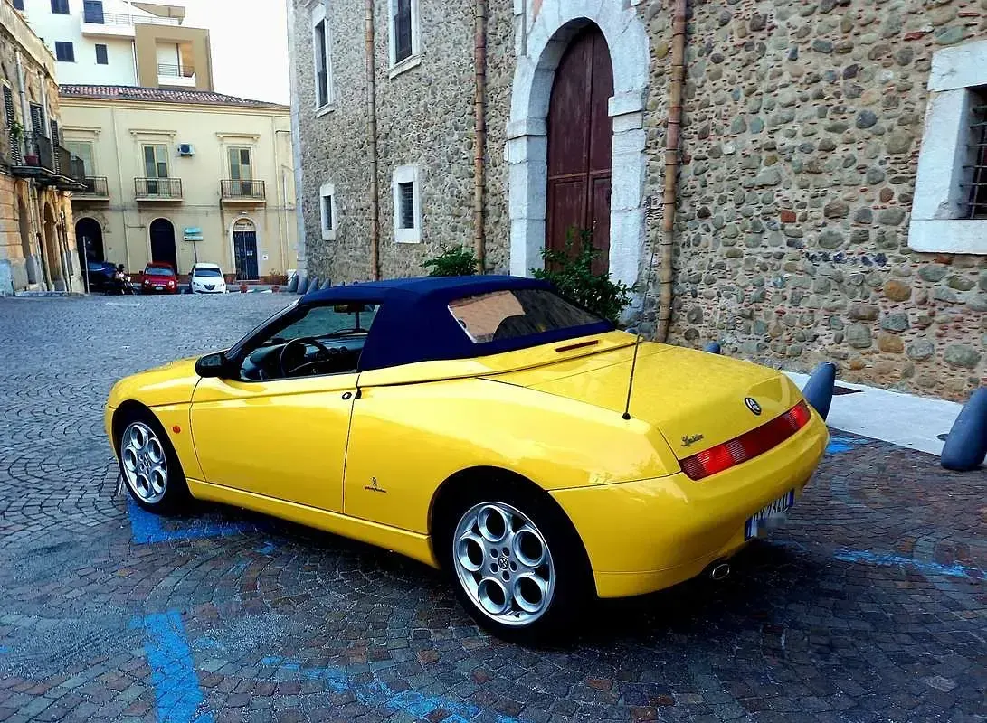 Usata Alfa Romeo Spider 150 CV (110 kW) 2002 Cabrio
