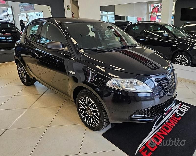 Usata Lancia Ypsilon S 69 CV (50 kW) 2014 Nero Utilitaria