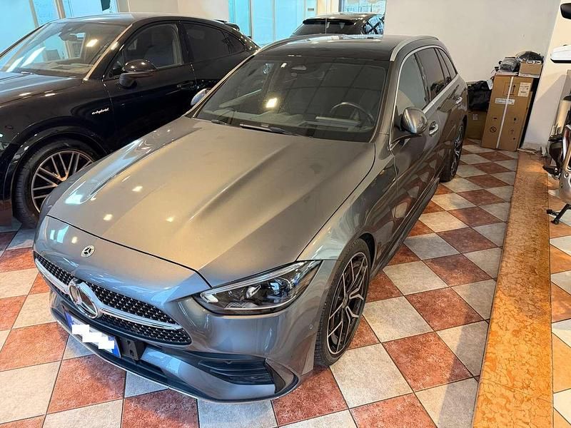 Usata Mercedes C300e Premium 265 CV (194 kW) 2022 Grigio Station wagon