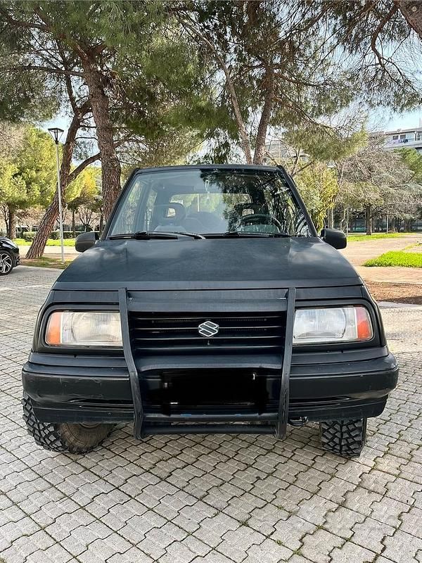 Usata Suzuki Vitara 79 CV (58 kW) 1992 Nero SUV
