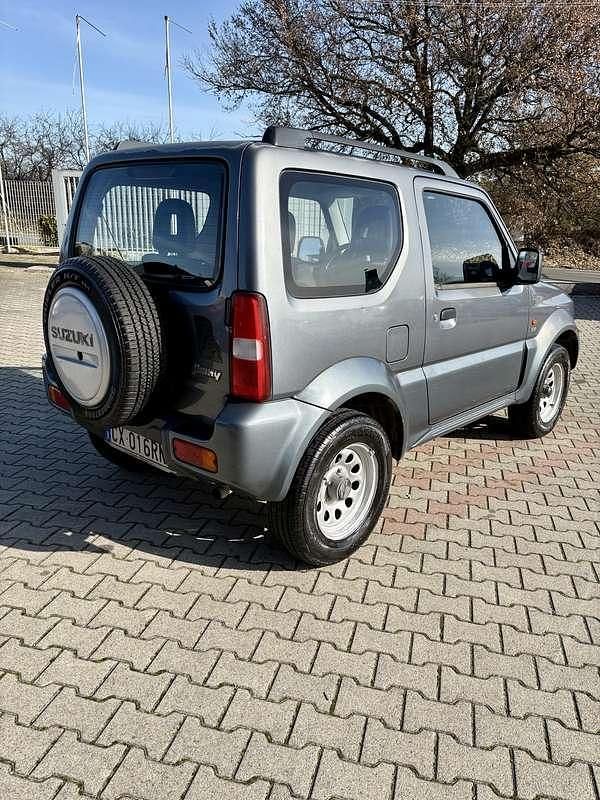 Usata Suzuki Jimny 65 CV (47 kW) 2005 Grigio SUV