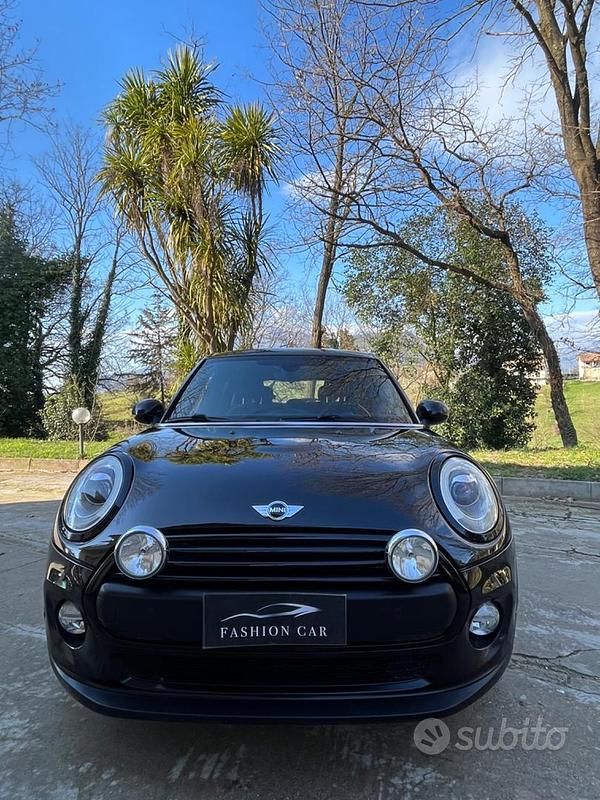 Usata Mini One D 95 CV (69 kW) 2018 Nero Utilitaria