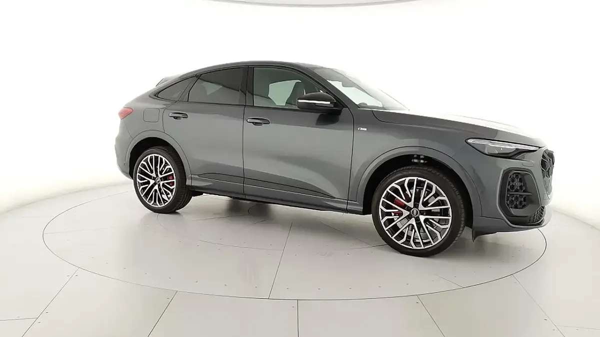 Nuova Audi Q5 Sportback S-Line 204 CV (150 kW) 2026 Grigio SUV